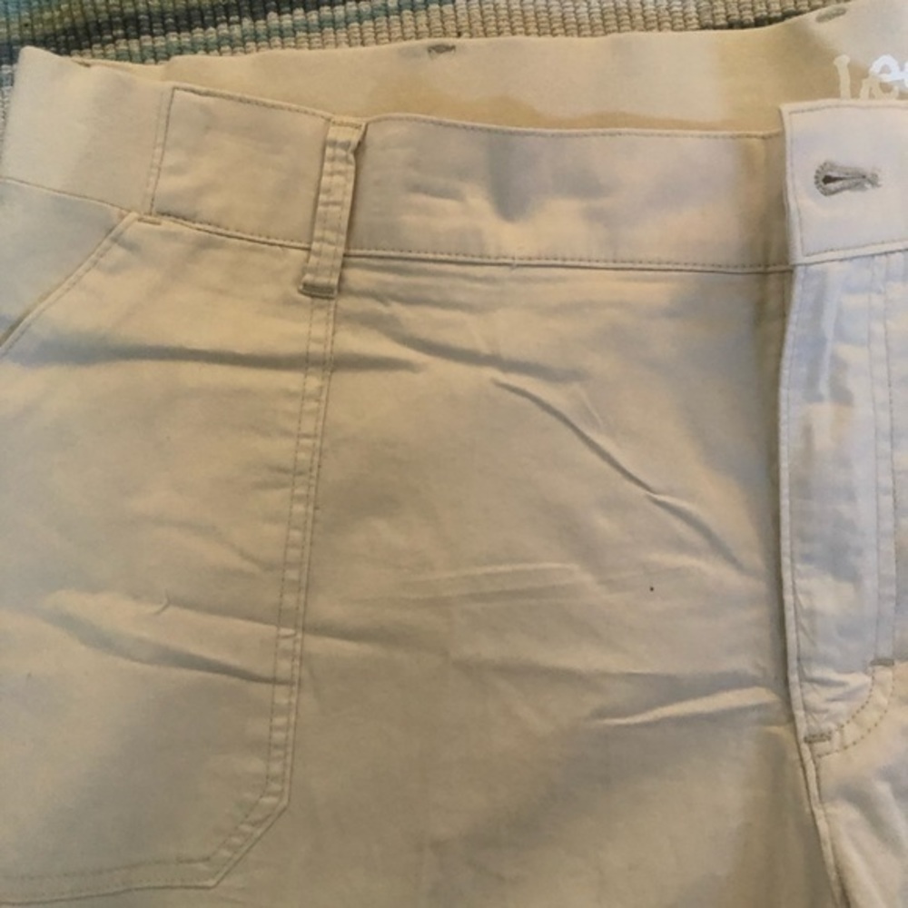 Lee Bermuda Short - Picture 3 of 5